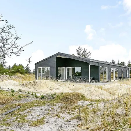 Holiday home Modern Retreat In Graerup *