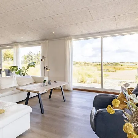 Holiday home Modern Retreat In Graerup *